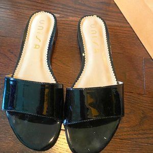 Unisa Black Keegin Sandals
